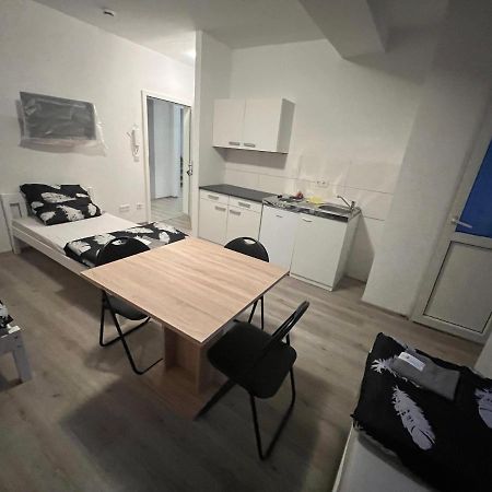 Top Monteurzimmer Дуйсбург Екстериор снимка