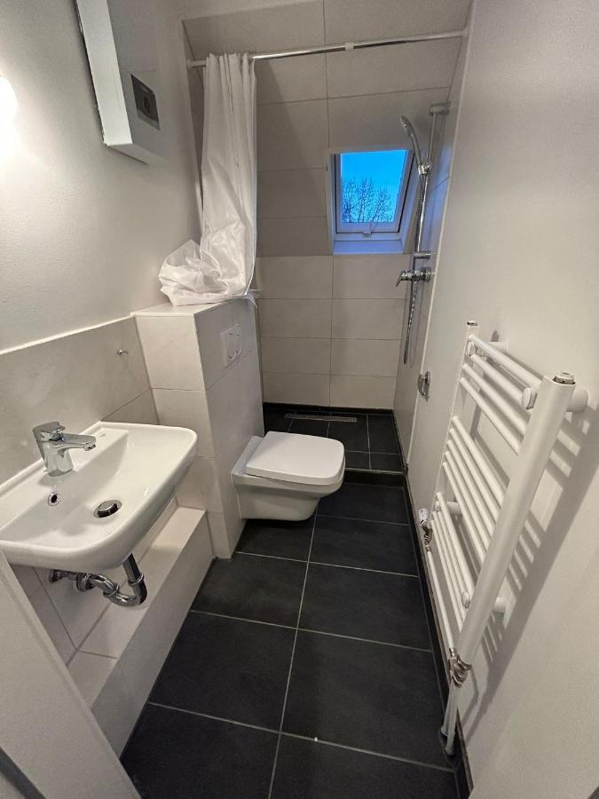 Top Monteurzimmer Дуйсбург Екстериор снимка